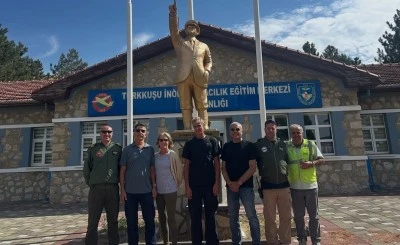 T&uuml;rk havacılığının &ouml;nc&uuml;s&uuml; Vecihi H&uuml;rkuş&rsquo;un torunundan anlamlı ziyaret