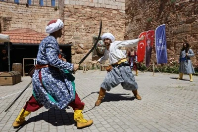 T&uuml;rk kılı&ccedil;ları Zindankapı'da &ccedil;arpıştı 