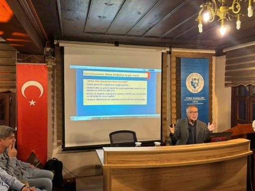 T&uuml;rk Ocağı&rsquo;nda Prof. Dr. Ali Akar, ortak alfabenin &ouml;nemine dikkat &ccedil;ekti

