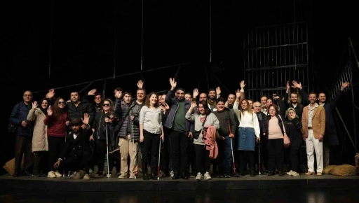 T&uuml;rk Telekom&rsquo;dan AKM&rsquo;de erişilebilir tiyatro deneyimi
