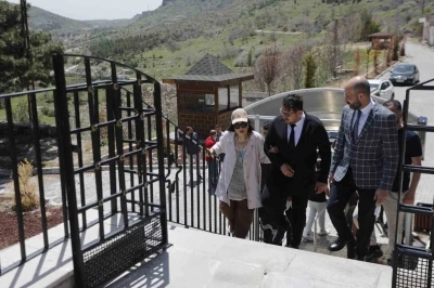 T&uuml;rkan Şoray, 52 sonra "Mahpus" filminin &ccedil;ekildiği mekanı gezdi
