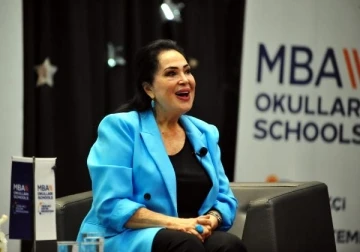 T&uuml;rkan Şoray: Okuyun, &ccedil;ok &ccedil;alışıp &uuml;lkede kalın