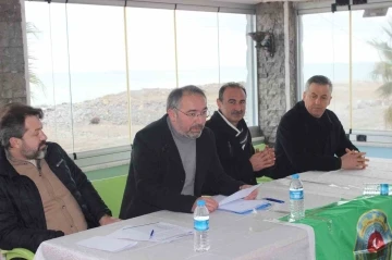 T&uuml;rkeli Ziraat Odası Başkanı &Ouml;z&ccedil;elik g&uuml;ven tazeledi
