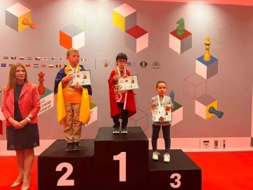 T&uuml;rkiye, Avrupa Okullar Satran&ccedil; Şampiyonası&rsquo;nda birinci oldu
