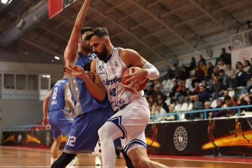 T&uuml;rkiye Basketbol 2. Ligi: Kocaeli BŞB Kağıtspor: 81 - &Ccedil;orlu Belediyesi: 71
