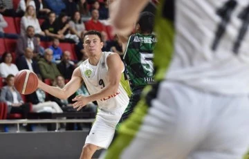 Zorlu ma&ccedil;ı Manisa BBSK aldı