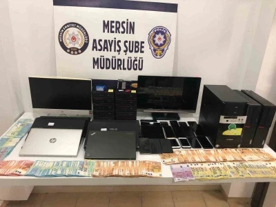 T&uuml;rkiye&rsquo;de &ccedil;ağrı merkezi kurup Almanları dolandırmışlar: 10 g&ouml;zaltı
