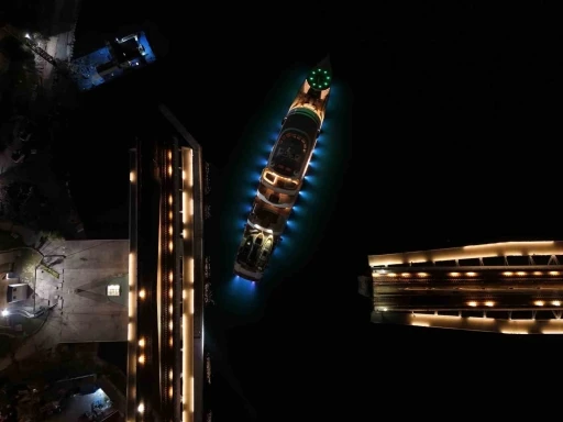 T&uuml;rkiye&rsquo;de &uuml;retilen en b&uuml;y&uuml;k l&uuml;ks mega yat Hali&ccedil;&rsquo;e geldi
