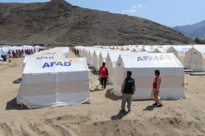 T&uuml;rkiye'den Afganistan'a deprem yardımı