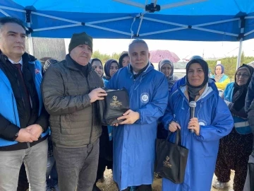 T&uuml;rkiye Diyanet Vakfı ve DİTİB iş birliğiyle 30 bin fidan toprakla buluştu
