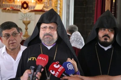 T&uuml;rkiye Ermenileri Patriği Sahak Maşalyan: Barış olmadığında her şey kurak kalıyor