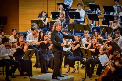 T&uuml;rkiye Gen&ccedil;lik Filarmoni Orkestrası Bursalılarla buluştu