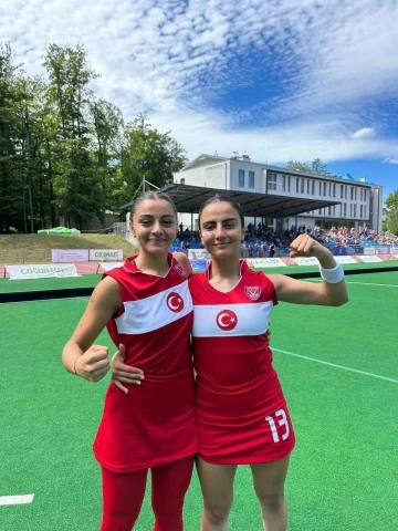 T&uuml;rkiye Kadın Hokey Milli Takımı kadrosuna Muğla&rsquo;dan 6 sporcu se&ccedil;ildi
