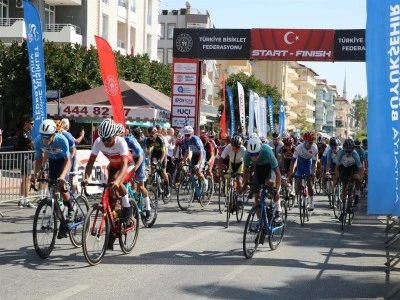 T&uuml;rkiye Kupası 7. etap puanlı yol yarışları Alanya'da sona erdi