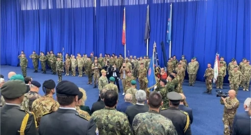 T&uuml;rkiye, NATO&rsquo;nun Kosova&rsquo;daki Barış G&uuml;c&uuml; komutasını İtalya&rsquo;ya devretti