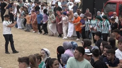 T&uuml;rkiye'nin d&ouml;rt bir yanından gelen Giresunlular Bursa'da buluştu