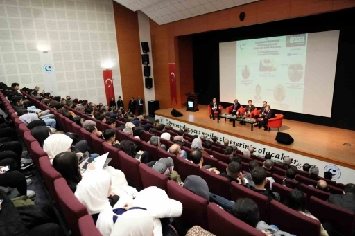 T&uuml;rkiye&rsquo;nin ilk tematik &rsquo;Y&uuml;zer GES Zirvesi&rsquo; Adıyaman&rsquo;da d&uuml;zenlendi
