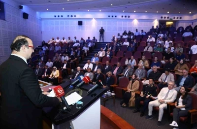 T&uuml;rkiye-Rusya ilişkileri Atat&uuml;rk &Uuml;niversitesi&rsquo;nde masaya yatırıldı