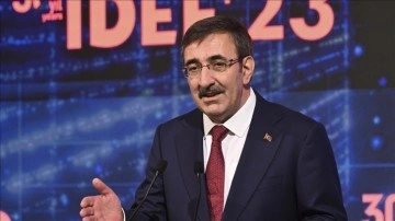 "T&uuml;rkiye, savunma sanayi alanında artık takip eden değil takip edilen bir &uuml;lkedir"