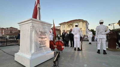 &lsquo;T&uuml;rkiye Şehitlerini Anıyor&rsquo; programı &Ccedil;anakkale Deniz M&uuml;zesi&rsquo;nde ger&ccedil;ekleştirildi