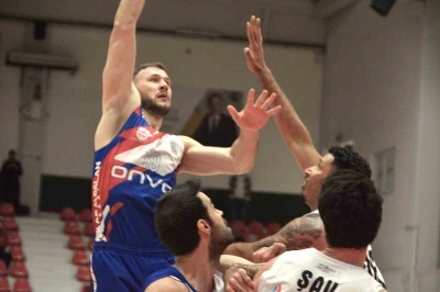 T&uuml;rkiye Sigorta Basketbol S&uuml;per Ligi: Aliağa Petkimspor: 83 - Onvo B&uuml;y&uuml;k&ccedil;ekmece : 82
