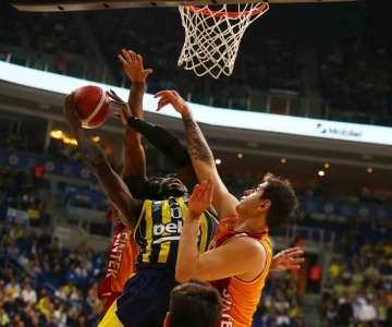T&uuml;rkiye Sigorta Basketbol S&uuml;per Ligi: Fenerbah&ccedil;e: 90 - Galatasaray: 74
