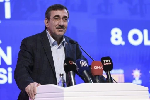 T&uuml;rkiye Suriye'nin toprak b&uuml;t&uuml;nl&uuml;ğ&uuml;nden yana olan bir &uuml;lkedir