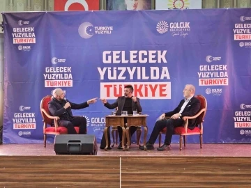 T&uuml;rkiye Y&uuml;zyılı G&ouml;lc&uuml;k&rsquo;te konuşuldu
