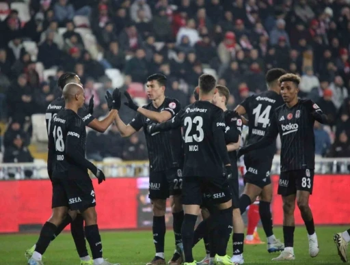 T&uuml;rkiye Ziraat Kupası: Sivasspor: 0  - Beşiktaş: 1 (İlk yarı)
