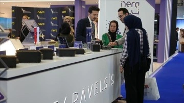 T&uuml;rkiye'de geliştirilen u&ccedil;uş kontrol, haberleşme ve g&uuml;&ccedil; sistemleri Dubai'de vitrine &ccedil;ıktı