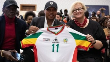 T&uuml;rkiye'nin Dakar B&uuml;y&uuml;kel&ccedil;iliğinde depremzedeler i&ccedil;in bir gecede 1,5 milyon lira toplandı