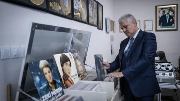 T&uuml;rkiye'nin ses mirası, 15 bin par&ccedil;alık plak koleksiyonunda saklı