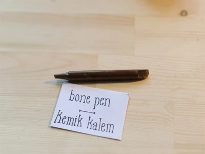 T&uuml;rkmen Karah&ouml;y&uuml;k'te 2 bin yıllık kalem bulundu