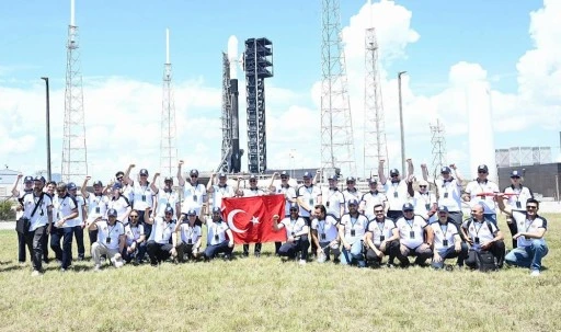 T&Uuml;RKSAT 6A, 42 derece doğu y&ouml;r&uuml;ngesine ulaştı