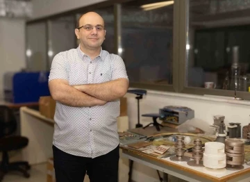 T&Uuml;RKSAT 6A&rsquo;ya İzmirli akademisyenden katkı
