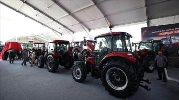 T&uuml;rkTrakt&ouml;r &uuml;rettiği 3 trakt&ouml;rden 1'ini ihra&ccedil; etti