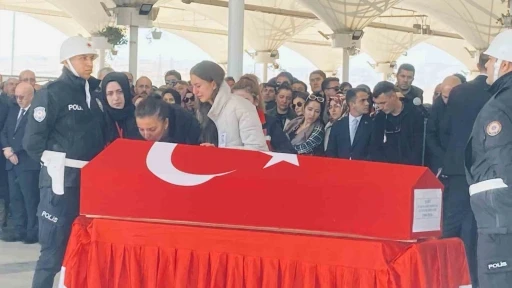 TUSAŞ saldırısında şehit olan g&uuml;venlik g&ouml;revlisi Atakan Şahin Erdoğan son yolculuğuna uğurlandı
