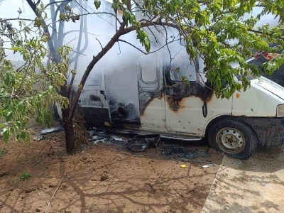 Tuşba&rsquo;da park halindeki minib&uuml;s yandı
