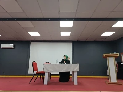 Tutak&rsquo;ta "Aileyi  Ayakta Tutan Değerler" konulu konferans d&uuml;zenledi.
