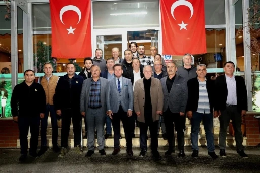 T&uuml;t&uuml;n &uuml;reticileri ve sekt&ouml;r temsilcileri Tavas&rsquo;ta buluştu
