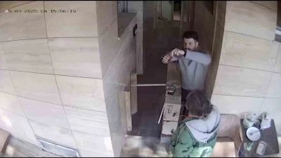 Tuvalette bulduğu altın dolu keseyi polise teslim etti
