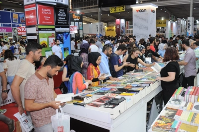 T&uuml;yap, Kitap Fuarlarıyla Edebiyat R&uuml;zgarı Estirecek