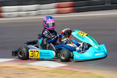 Tuzla Karting Park'ta b&uuml;y&uuml;k &ccedil;ekişme 