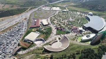 Tuzla&rsquo;nın g&uuml;neş enerjisi harikası: Şelale Eğitim Parkı
