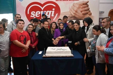 Tuzla&rsquo;nın &ouml;zel &ccedil;ocuklarına kaybolma ihtimaline karşı sevgi izi d&ouml;vmesi yapıldı
