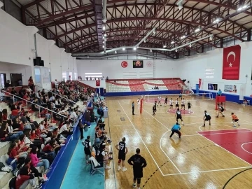 TVF Voleybol Erkekler 2. Ligi: G&ouml;lc&uuml;k Belediyespor: 3 - Tuzla Gelişim: 1
