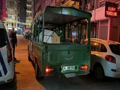&Uuml;&ccedil; &ccedil;ocuk annesi otel odasında &ouml;ld&uuml;r&uuml;ld&uuml;!