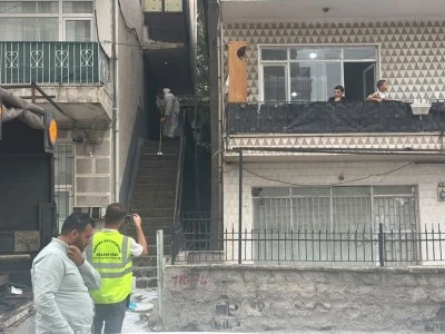 &Uuml;&ccedil; kişiyi &ouml;ld&uuml;rd&uuml; ardından saklandığı binada intihar etti