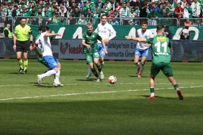 &Uuml;&ccedil; puan Bursaspor'un