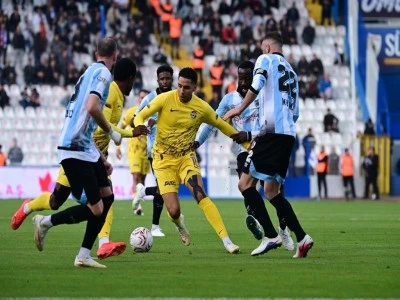 &Uuml;&ccedil; puan Erzurumspor'un 